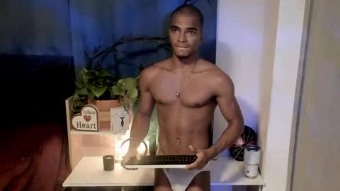 CoreyGlover online show from April 19, 9:30 am