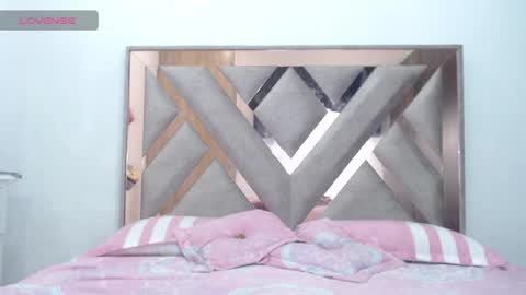 corina_smith28 online show from April 26, 8:39 pm