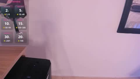 corinabrown_ online show from October 29, 5:04 pm