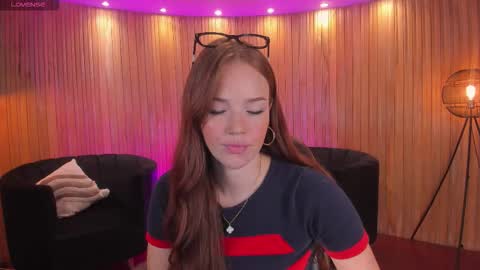 Corinne Russo online show from December 18, 5:35 am