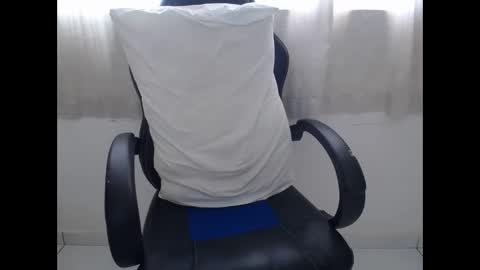 Snapshot of corolaxxl chatting on February 3, 3:17 pm corolaxxl online show from February 3, 3:17 pm