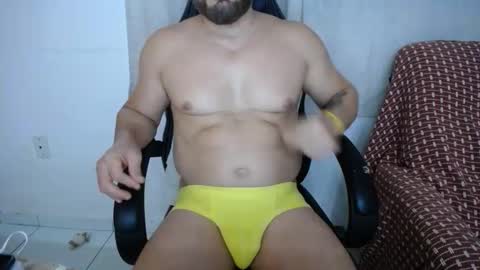 Snapshot of corolaxxl chatting on March 10, 11:32 pm corolaxxl online show from March 10, 11:32 pm