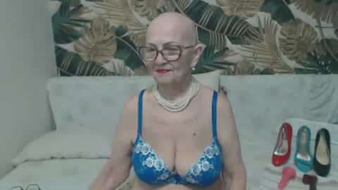corssika online show from June 19, 6:34 pm