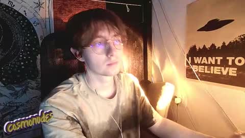 Snapshot of cosmonudes chatting on December 22, 7:00 pm Barry online show from December 22, 7:00 pm