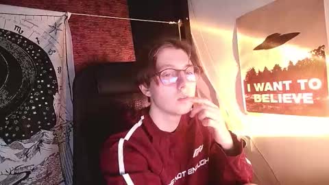 Snapshot of cosmonudes chatting on February 17, 8:15 pm Barry online show from February 17, 8:15 pm