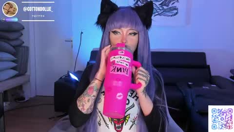 Dollie  online show from April 13, 1:38 pm