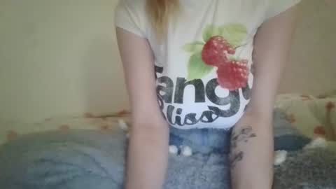Snapshot of cottonbnnuy_ chatting on July 12, 9:50 pm bunny online show from July 12, 9:50 pm