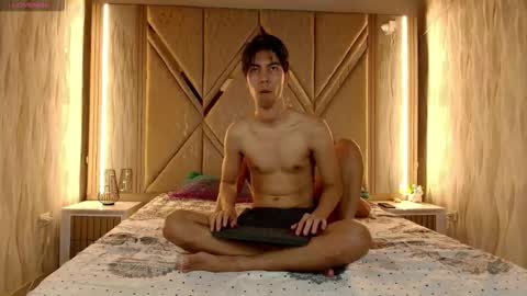 Ricardo  Isabella online show from December 19, 1:23 am