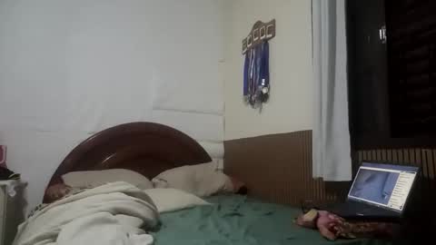 Snapshot of couplehot1515 chatting on February 15, 8:05 pm couplehot1515 online show from February 15, 8:05 pm