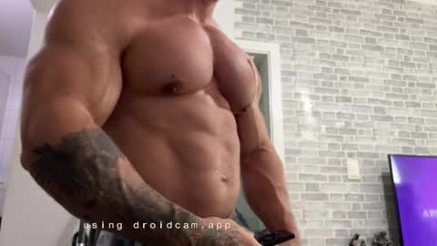 couplemuscle40 online show from March 11, 6:03 pm