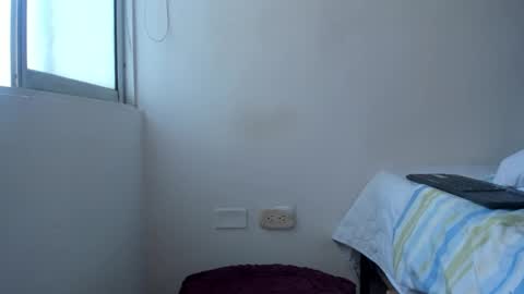 Snapshot of cowmarce chatting on December 19, 1:29 pm Marce Online 1pm - 7pm gmt-5 online show from December 19, 1:29 pm