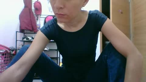 Snapshot of cowmarce chatting on January 18, 12:20 pm Marce Online 1pm - 7pm gmt-5 online show from January 18, 12:20 pm