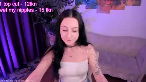 Snapshot of coy_emo_princess chatting on July 5, 10:11 am coy_emo_princess online show from July 5, 10:11 am