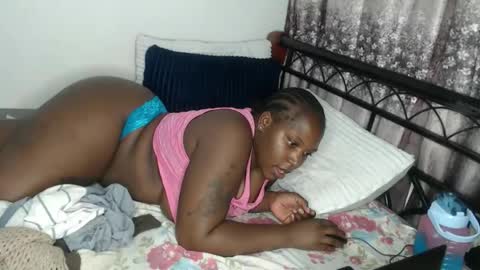 Erykah online show from May 28, 8:39 pm