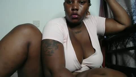 Erykah online show from July 8, 9:47 am