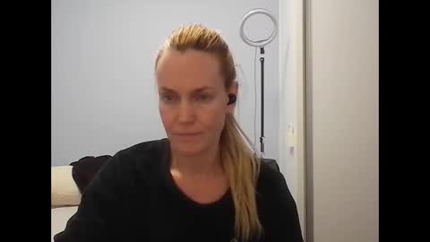 Anny online show from May 15, 11:01 pm