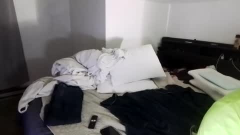 Snapshot of crazychubbyguy69 chatting on March 6, 8:11 am crazychubbyguy69 online show from March 6, 8:11 am