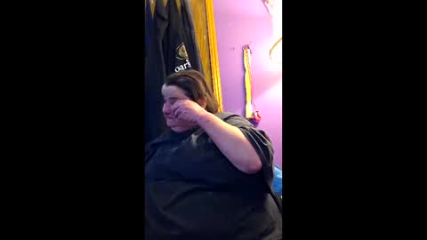 Snapshot of crazygirl802 chatting on May 18, 10:37 pm crazygirl802 online show from May 18, 10:37 pm