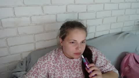 Crazyy Girl  online show from October 7, 2:25 pm