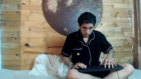  CAMILA Y SEBASTIAN online show from January 24, 2:49 am