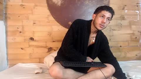  CAMILA Y SEBASTIAN online show from February 14, 9:32 pm