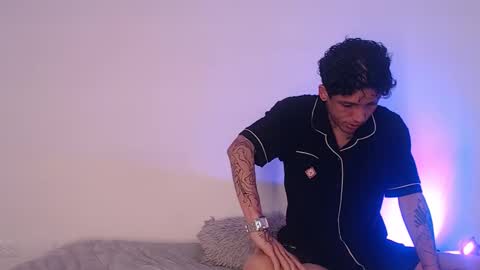  CAMILA Y SEBASTIAN online show from September 29, 1:00 am