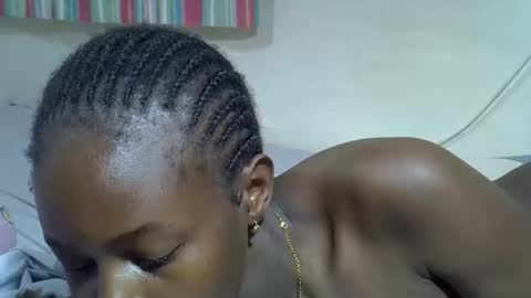 creamy_pussie online show from March 21, 11:04 am