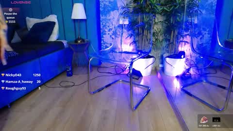 Sophie online show from February 15, 6:21 am