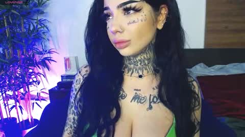 Sophie online show from April 12, 5:45 am