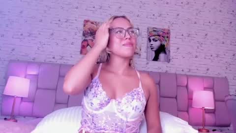 CristyBloom  online show from June 9, 8:09 pm
