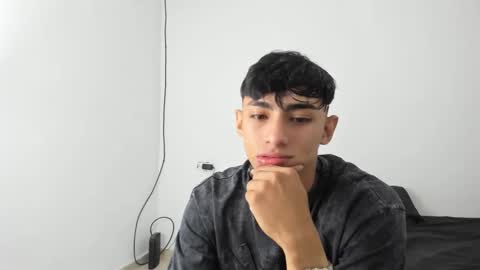 Snapshot of cris1260 chatting on February 25, 9:24 pm Cristian online show from February 25, 9:24 pm