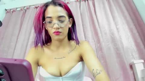 cris_dulce online show from May 8, 8:47 pm