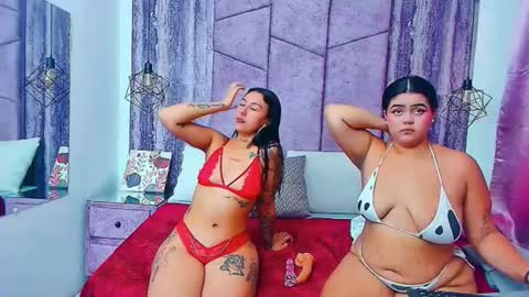 CristalANDzoe online show from February 4, 7:31 pm