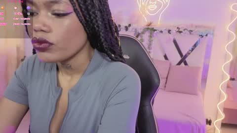 Crystalbroke  online show from July 15, 7:19 pm