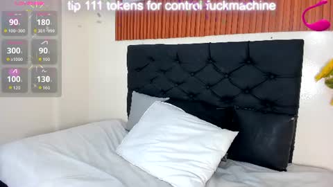 Snapshot of cristale69 chatting on June 25, 6:01 pm cristale69 online show from June 25, 6:01 pm
