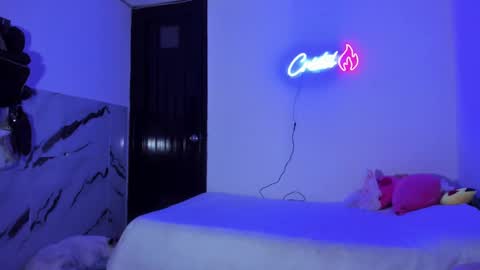 Snapshot of cristel_natt chatting on December 12, 2:15 am Independent Model online show from December 12, 2:15 am