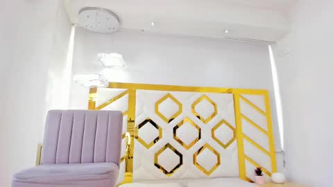 Snapshot of cristel_natt chatting on January 18, 3:05 pm Independent Model online show from January 18, 3:05 pm