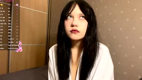 Snapshot of cristenfarias chatting on May 18, 9:53 pm Niki online show from May 18, 9:53 pm