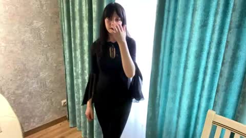 Snapshot of cristenfarias chatting on May 25, 5:13 am Niki online show from May 25, 5:13 am