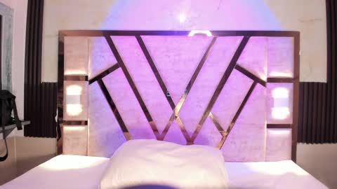 cristin  online show from April 9, 6:57 pm