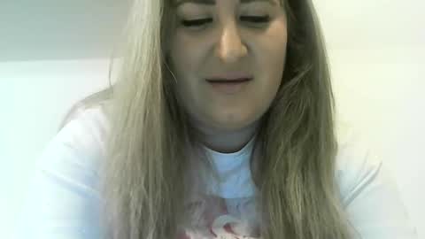 cristina20021991 online show from December 16, 8:26 pm