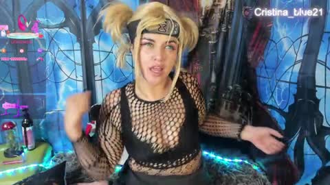 Cristina  online show from April 4, 11:35 pm