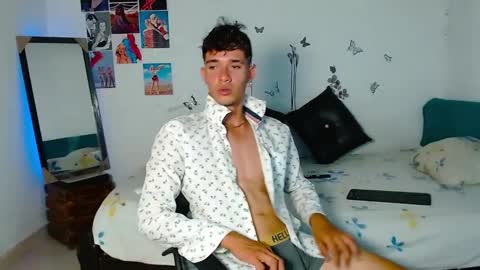 Snapshot of cristofer_hot98 chatting on February 18, 1:54 am Cristofer online show from February 18, 1:54 am