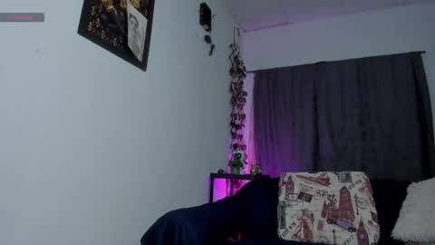 Snapshot of cristofer_hot98 chatting on December 3, 2:41 am Cristofer online show from December 3, 2:41 am