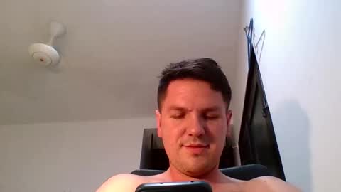 Snapshot of cristopher3042 chatting on May 7, 1:22 am cristopher3042 online show from May 7, 1:22 am