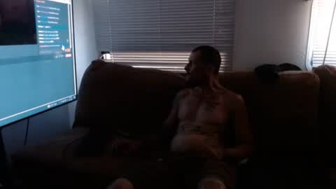 critterick6674 online show from September 16, 12:44 am