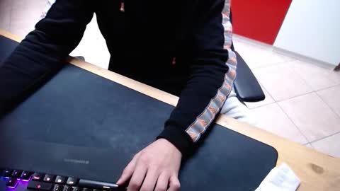 crocken_bisc online show from February 5, 3:16 pm