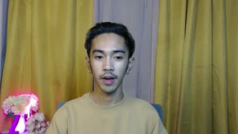 crocodale online show from April 3, 3:21 pm