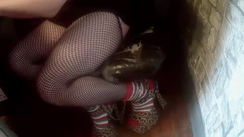 Snapshot of crossdresser_krystal chatting on December 15, 8:02 pm crossdresser krystal online show from December 15, 8:02 pm