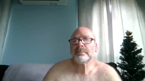 Snapshot of cruising_guy chatting on April 30, 12:33 pm fun guy online show from April 30, 12:33 pm